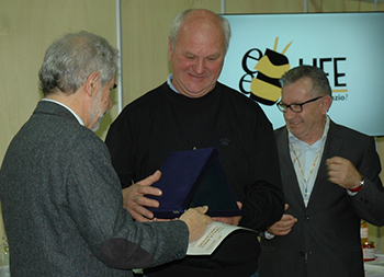 Premiazione di Silvan Ferfolja al Salone del miel di Torino 2014
